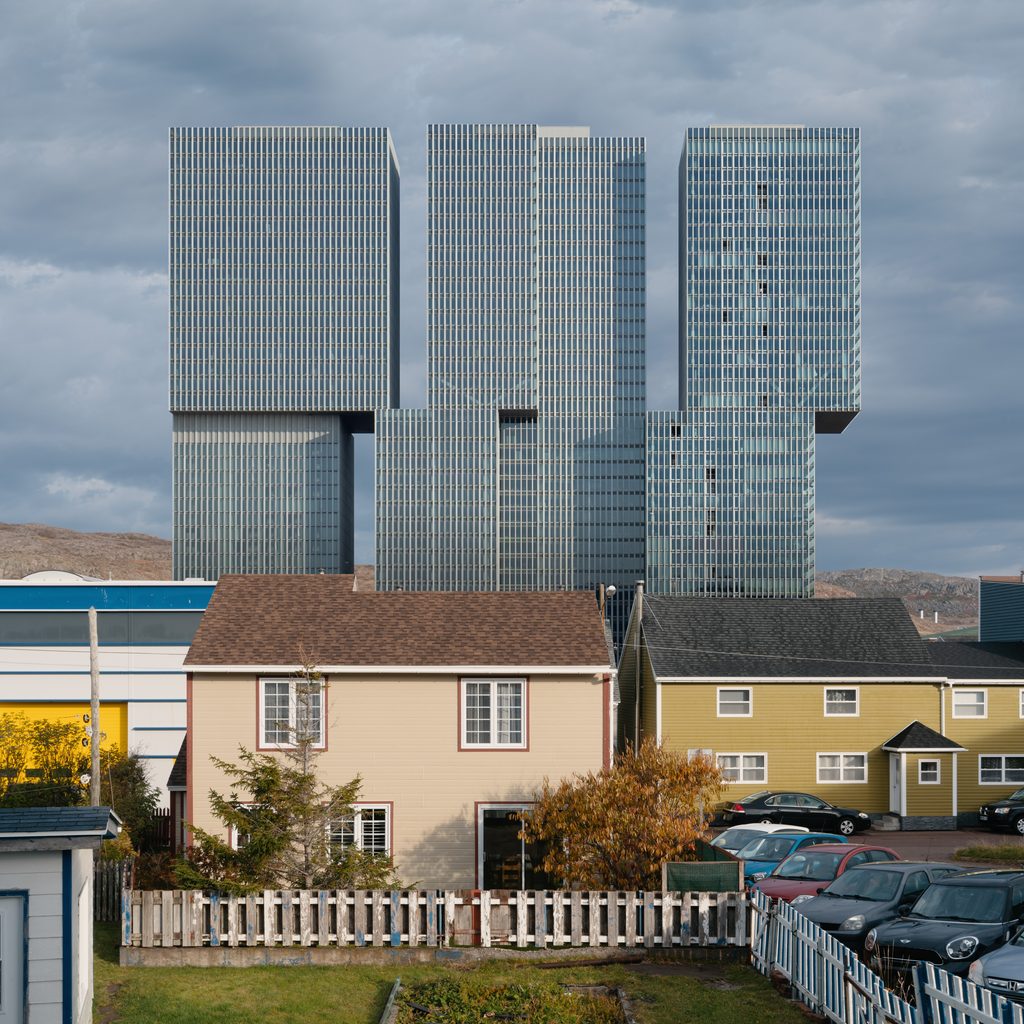 Paysage surréaliste réinventé par photomontage, mélange de fragments architecturaux et naturels, tirage d’art limité