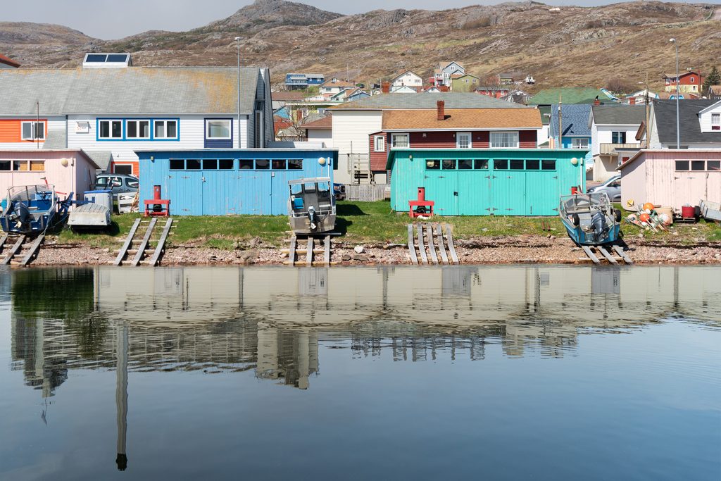 Photographie d’un diptyque combinant un paysage maritime et une architecture moderne, tirage d’art en édition limitée